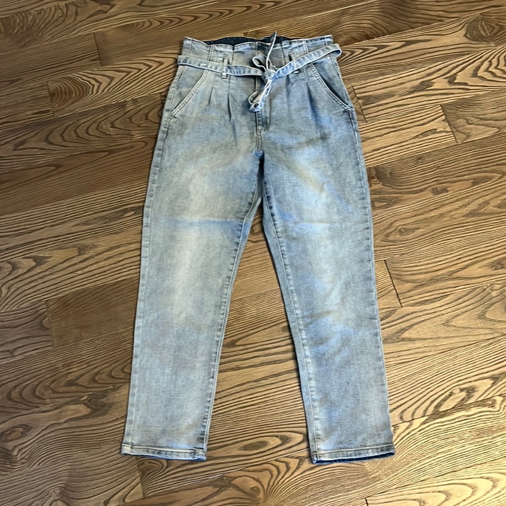 3 for $25 💚 jeans